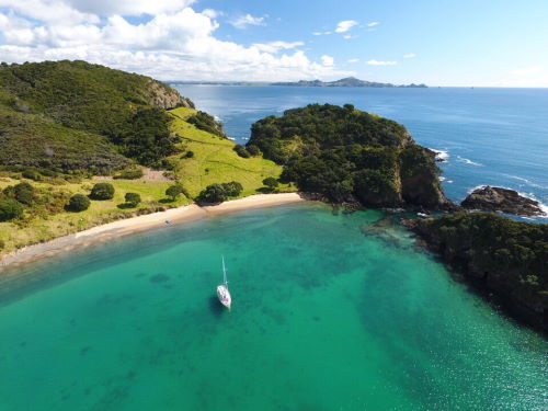 Go Sailing in the Bay of Islands